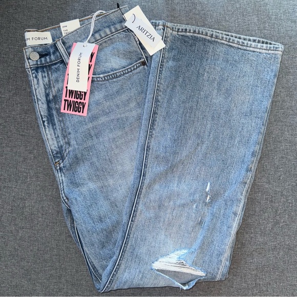 Aritzia Denim Forum NWT The Twiggy High Rise Flare Jeans - Picture 2 of 9